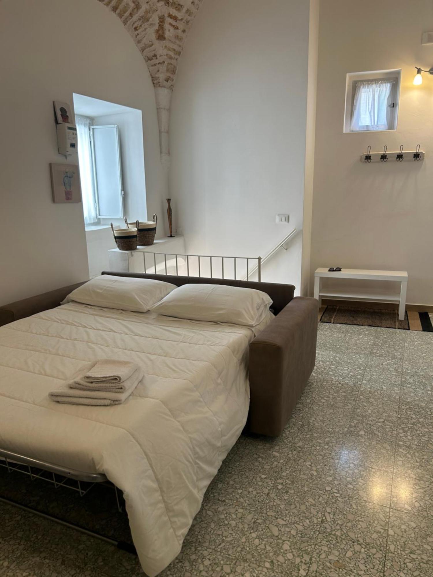 Casa Angioina Apartment มาร์ตินาฟรังกา ภายนอก รูปภาพ